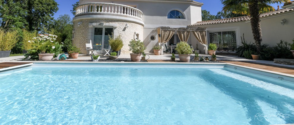 Chambres d&apos;hôtes avec piscine chauffée dans le Marais Poitevin