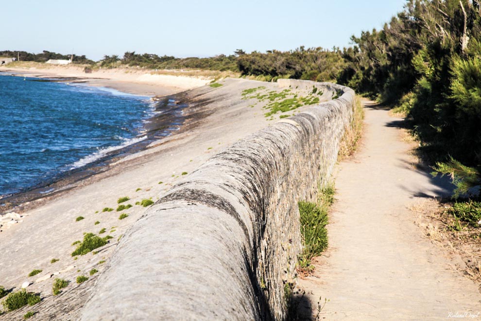 Le village et la plage du village des Portes sur l'Ile de Ré