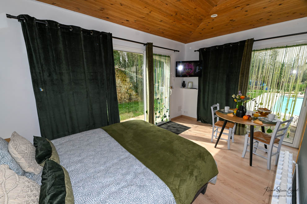 intérieur de la chambre d&apos;hotes dans le marais poitevin